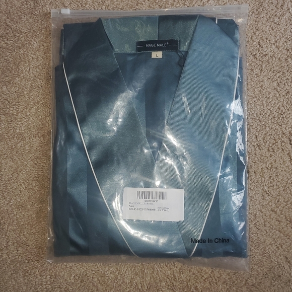 New Mens Silky Pajama Robe Short Set w/ 2 Pockets Multiple Sizes - Picture 3 of 3